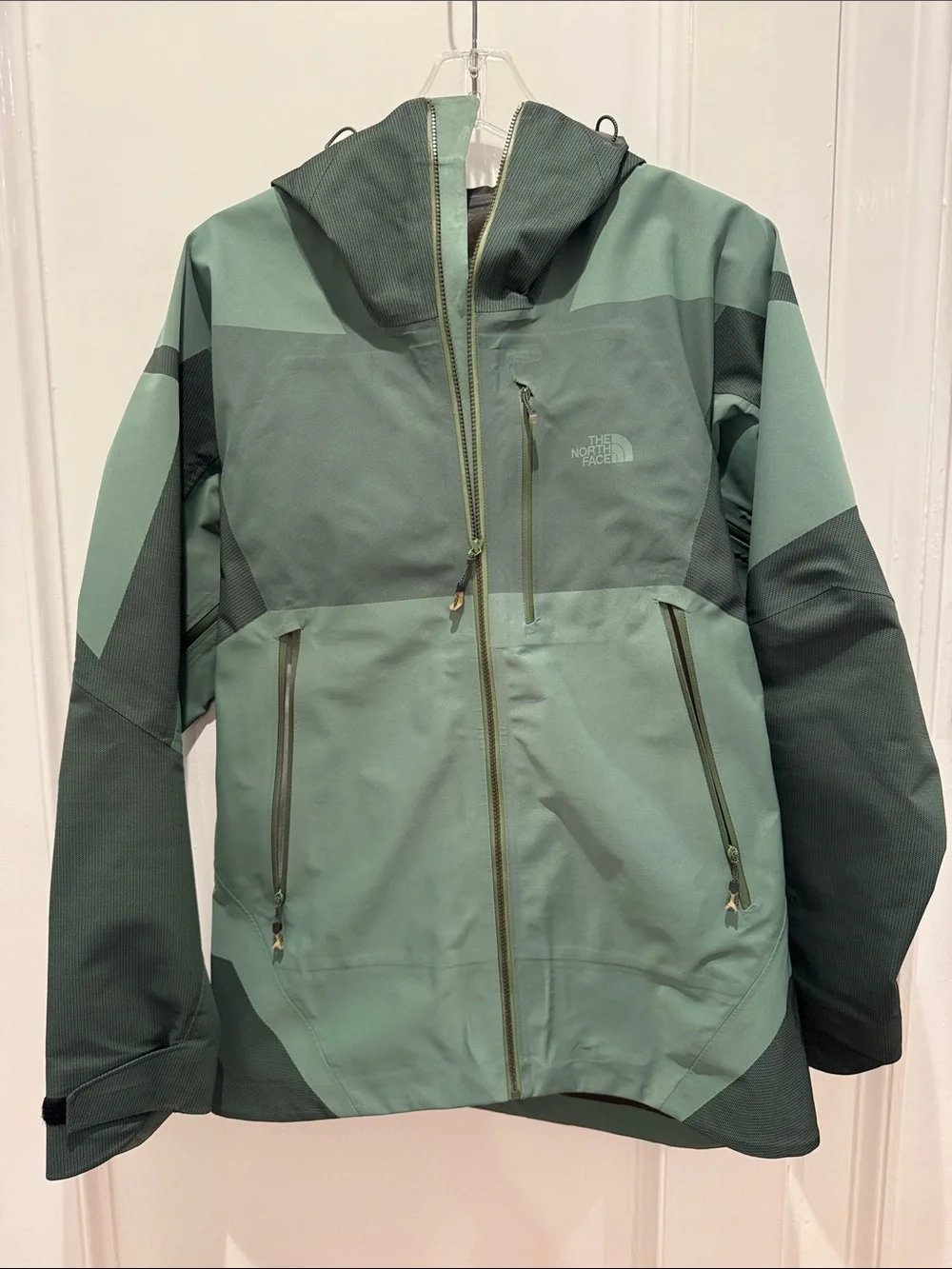 The North Face Men’s Two-Tone Sage and Forest Green Hooded Ski Jacket